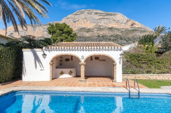 Chalet wolnostojący na sprzedaż w Casa o chalet en Montgó - Ermita, Jávea/Xàbia, Jávea/Xàbia thumbnail 2