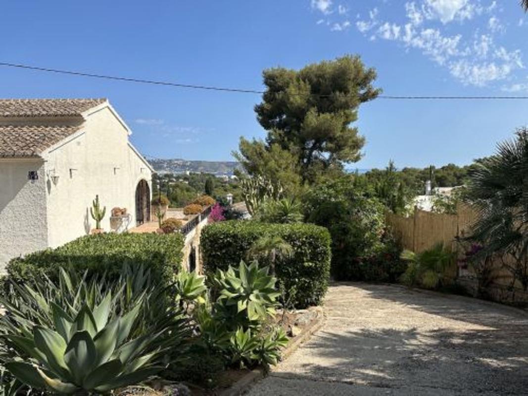 Properties for sale and rent in Spain photo 5