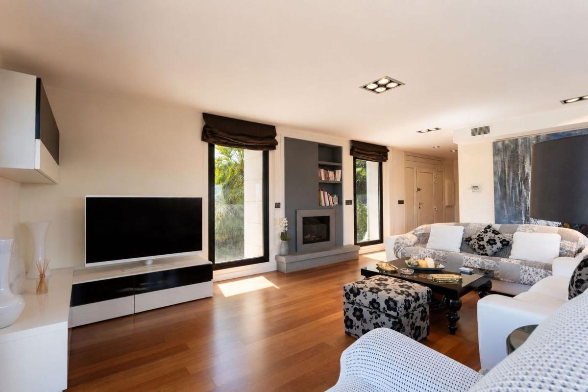 Properties for sale and rent in Spain photo 5