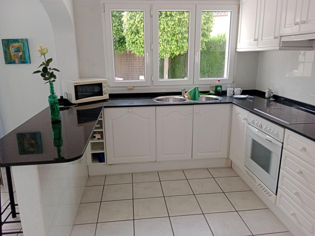 Properties for sale and rent in Spain photo 5