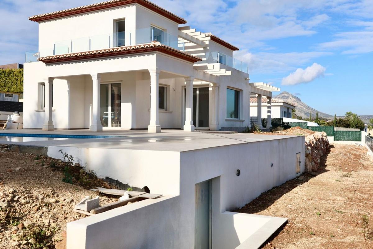 Properties for sale and rent in Spain photo 4