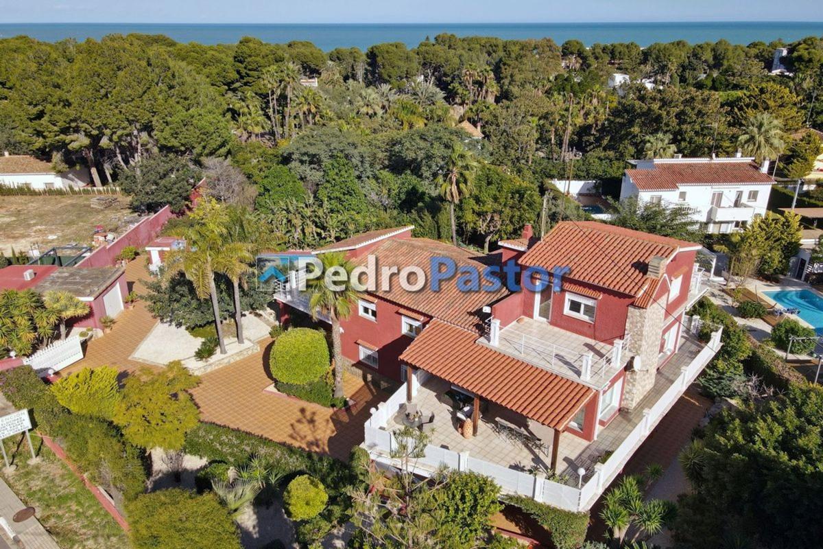 Properties for sale and rent in Spain photo 3