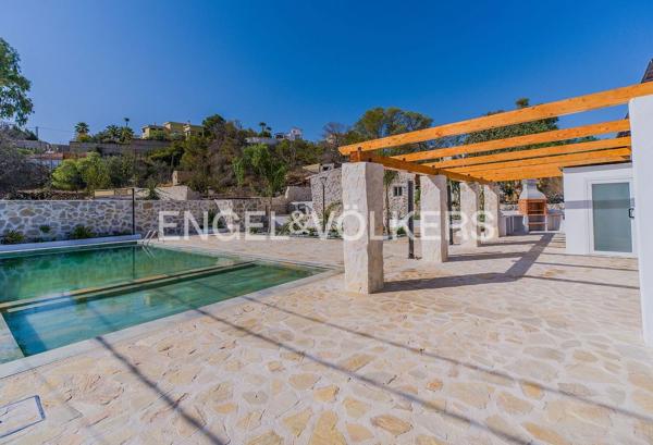 Casa o chalet independiente en Calle de Torrevella, 14, Pueblo Acantilado - Lanuza, El Campello thumbnail 3
