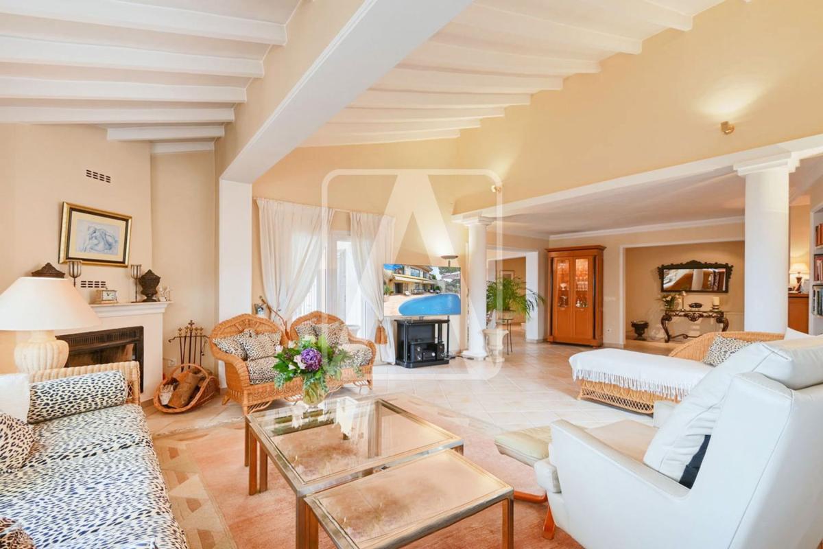 Properties for sale and rent in Spain photo 5