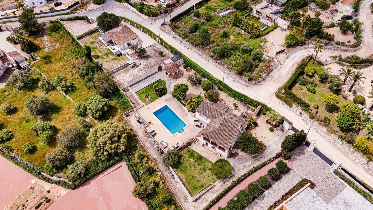 Properties for sale and rent in Spain photo 3