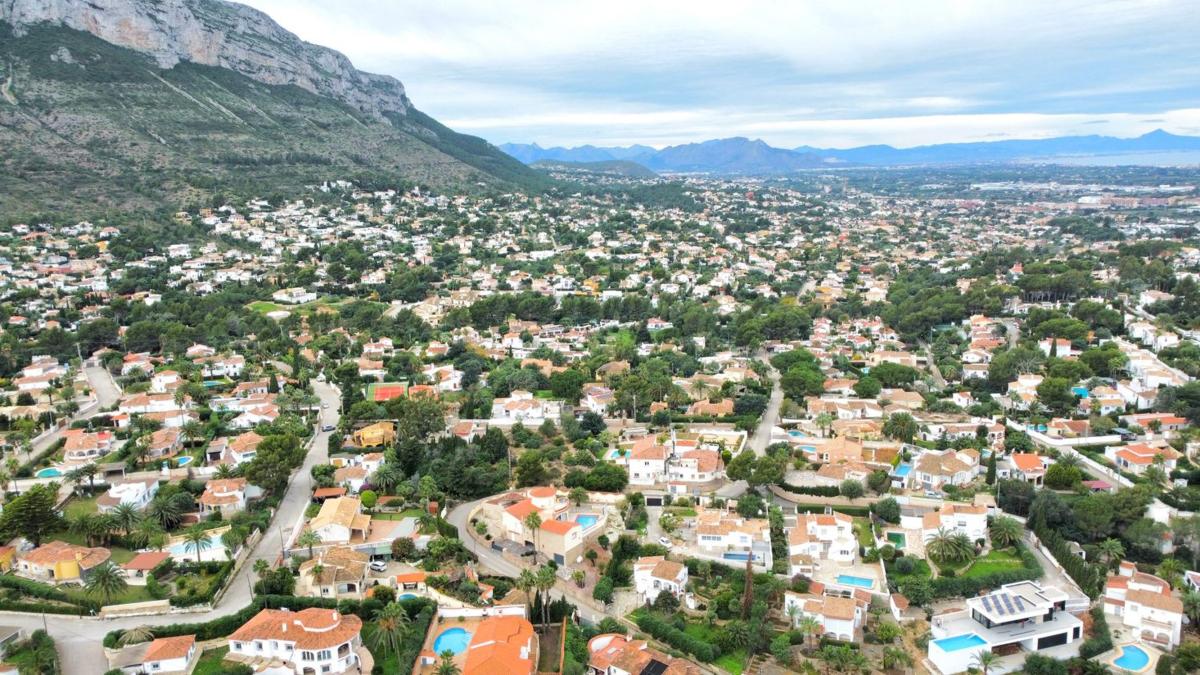 Properties for sale and rent in Spain photo 5