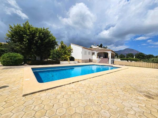 Частный шале на продаже в Casa o chalet en La Lluca - La Tarraula, Jávea/Xàbia, Хавья/Хабия photo 1