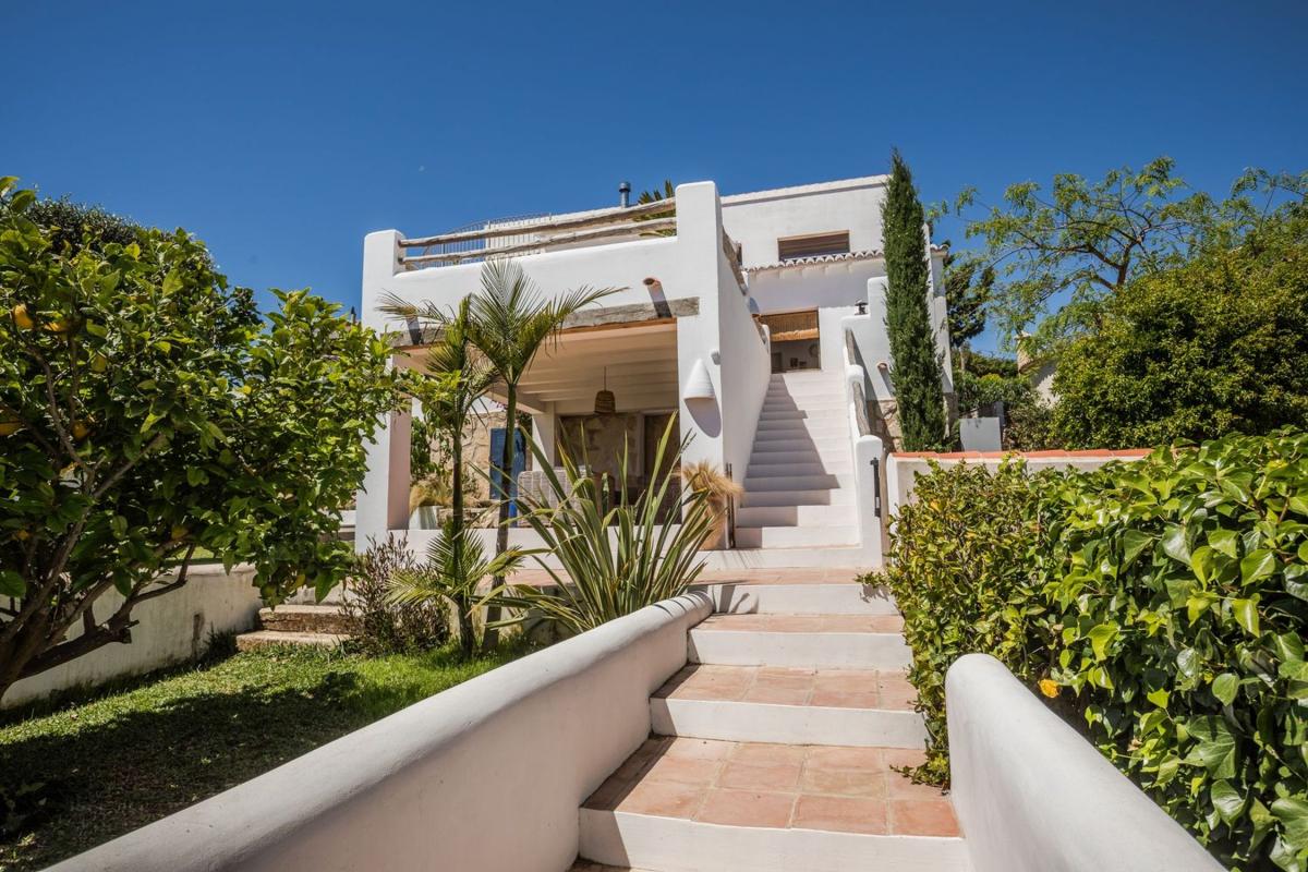Properties for sale and rent in Spain photo 3