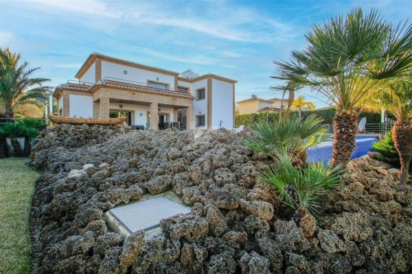 Частный шале на продаже в  Casa o chalet en Sol de Este - Puerta Fenicia, Jávea/Xàbia, Хавья/Хабия photo 2