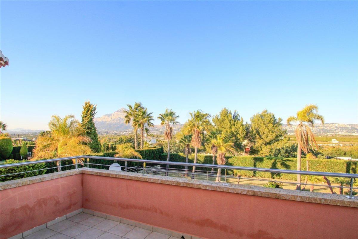 Продажа отдельного шале в  Casa o chalet en Sol de Este - Puerta Fenicia, Jávea/Xàbia, Хавья/Хабия photo 3