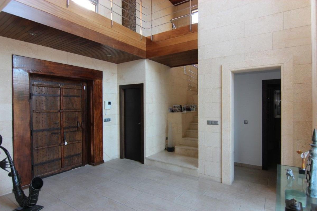 Недвижимость на продажу и в аренду в Испании photo 3
