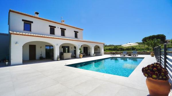Частный шале на продаже в Casa o chalet en Benissa pueblo, Benissa, Бенисса photo 1