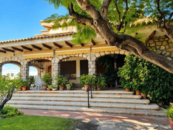 Casa o chalet independiente en Avenida Albufereta, Vistahermosa, Alicante / Alacant photo 1