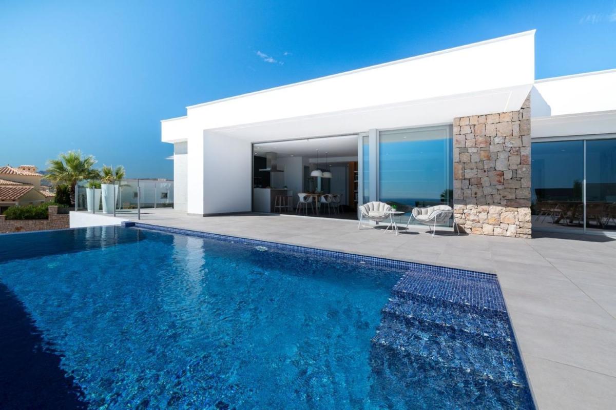 Properties for sale and rent in Spain photo 1