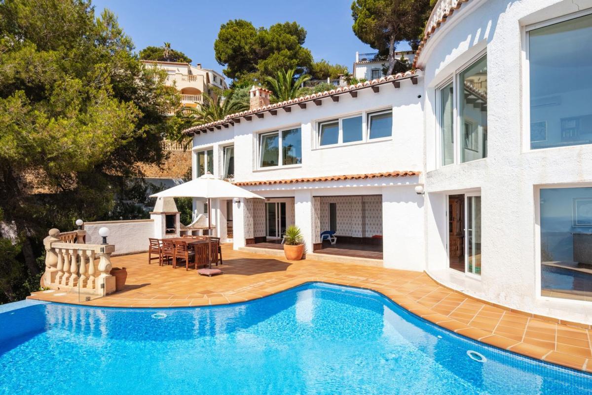 Properties for sale and rent in Spain photo 3