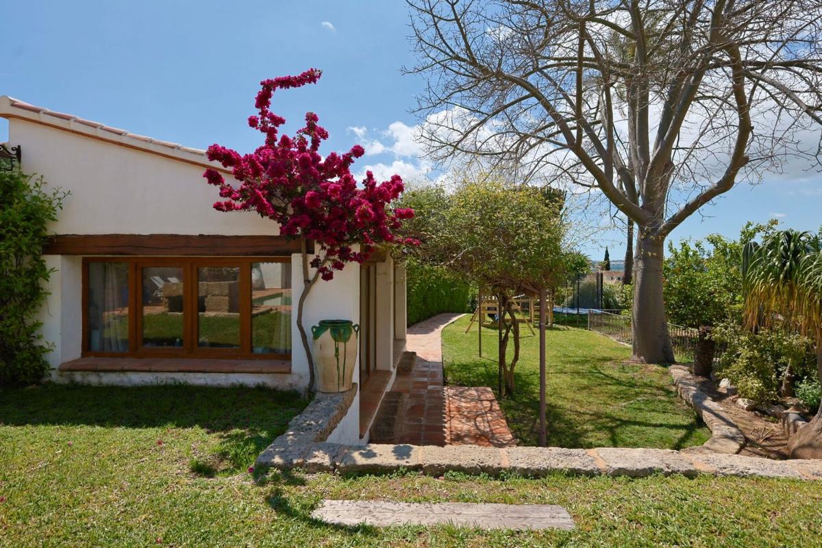 Properties for sale and rent in Spain photo 5