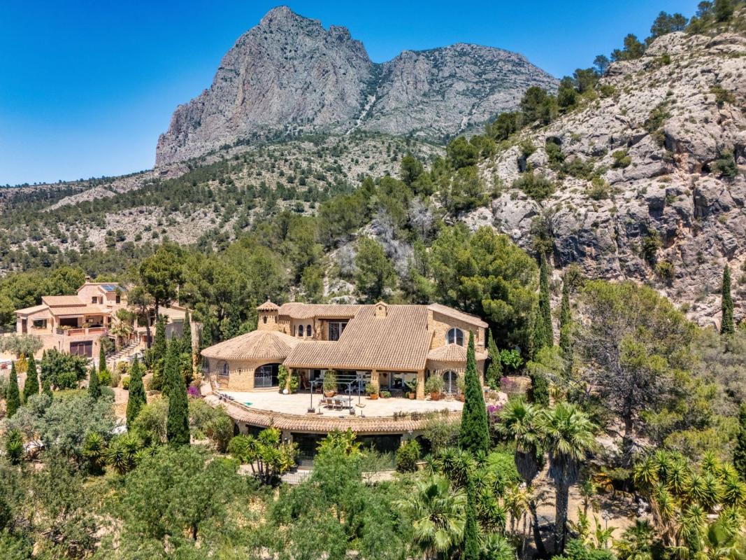 Properties for sale and rent in Spain photo 2