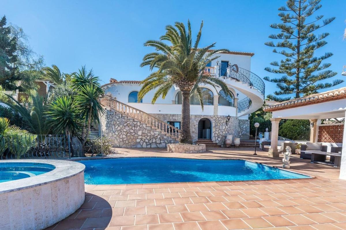 Properties for sale and rent in Spain photo 3