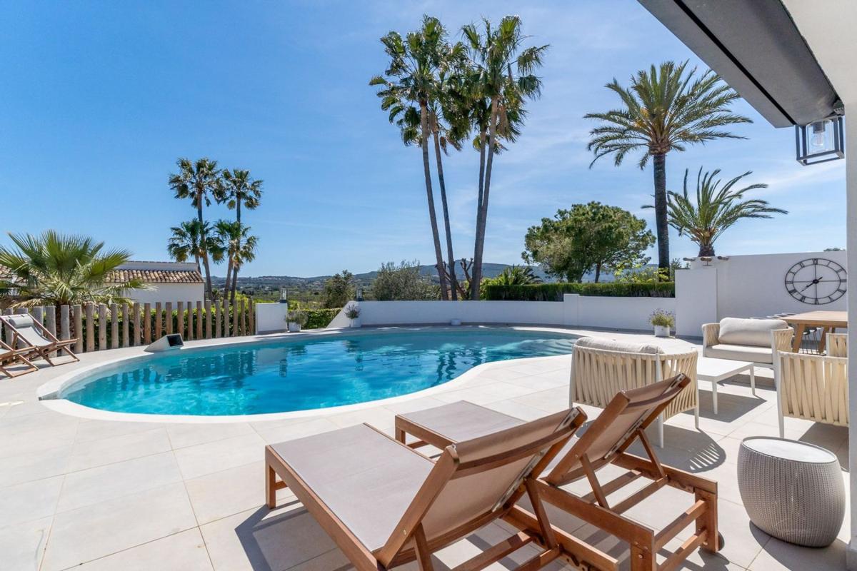 Properties for sale and rent in Spain photo 3