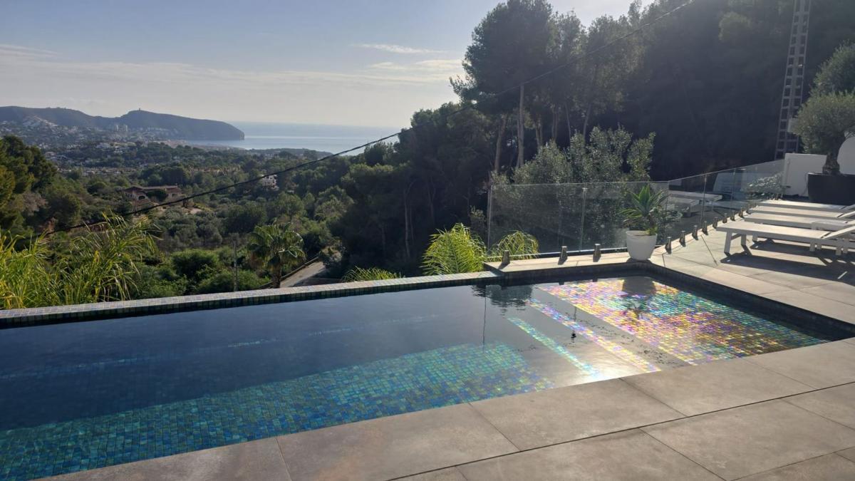Properties for sale and rent in Spain photo 3