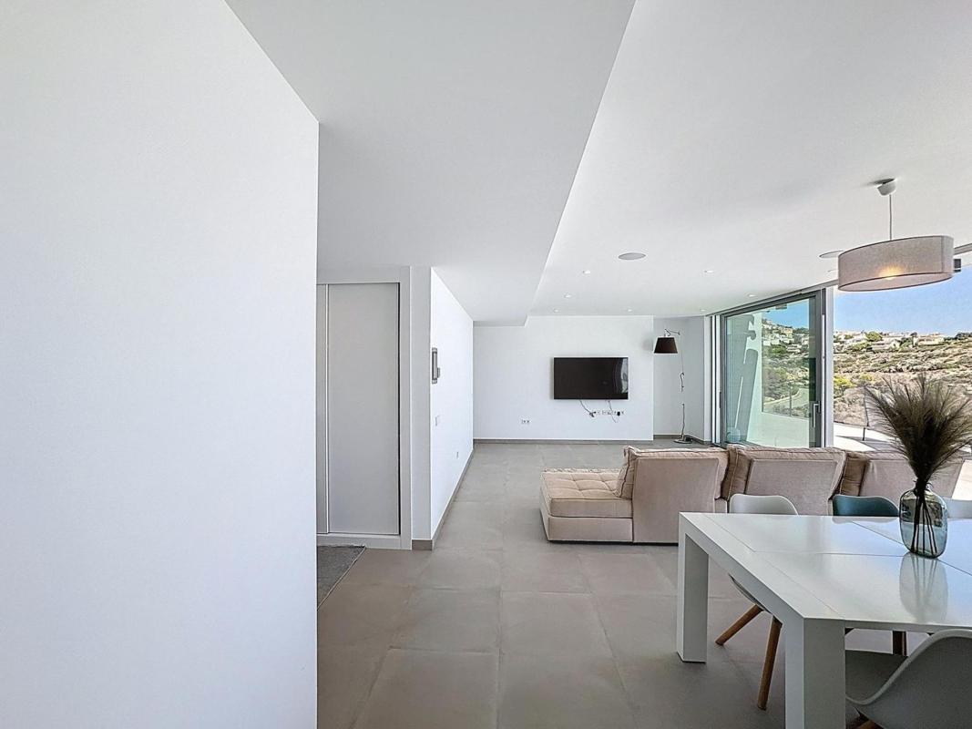 Properties for sale and rent in Spain photo 5