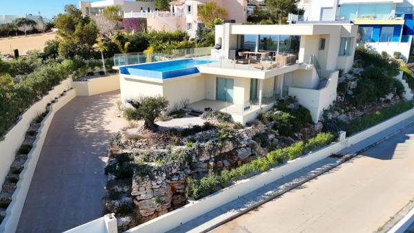 Independent chalet for sale in Casa o chalet en Calle Lirios, 84, Cumbre del Sol, Benitachell, Benitachell
 photo 1