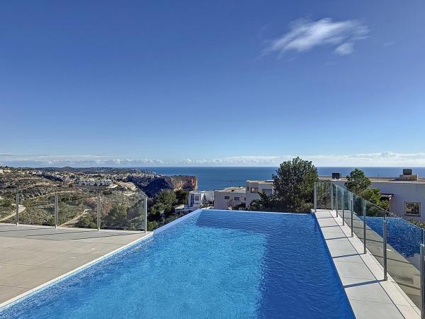 Independent chalet for sale in Casa o chalet en Calle Lirios, 84, Cumbre del Sol, Benitachell, Benitachell
 photo 3
