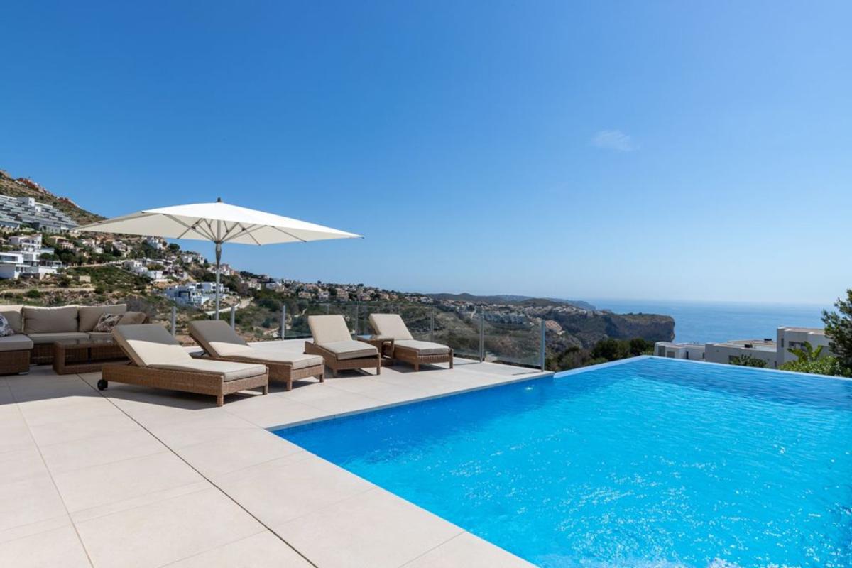 Properties for sale and rent in Spain photo 4