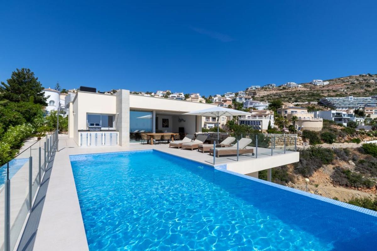 Properties for sale and rent in Spain photo 5
