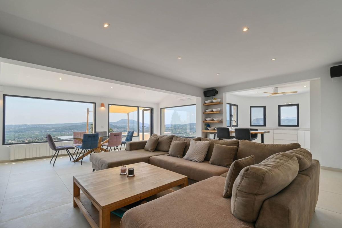 Properties for sale and rent in Spain photo 4