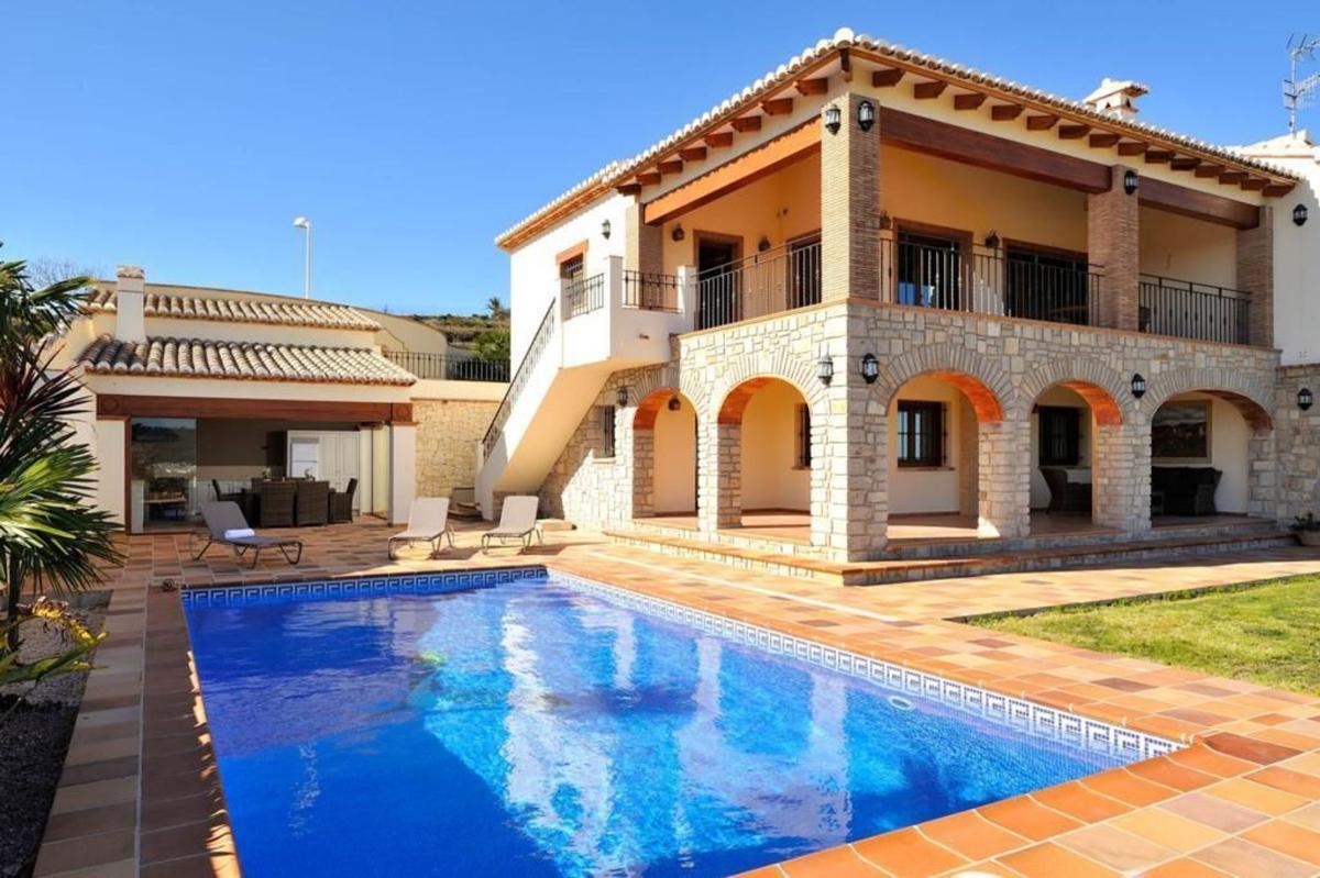 Properties for sale and rent in Spain photo 1