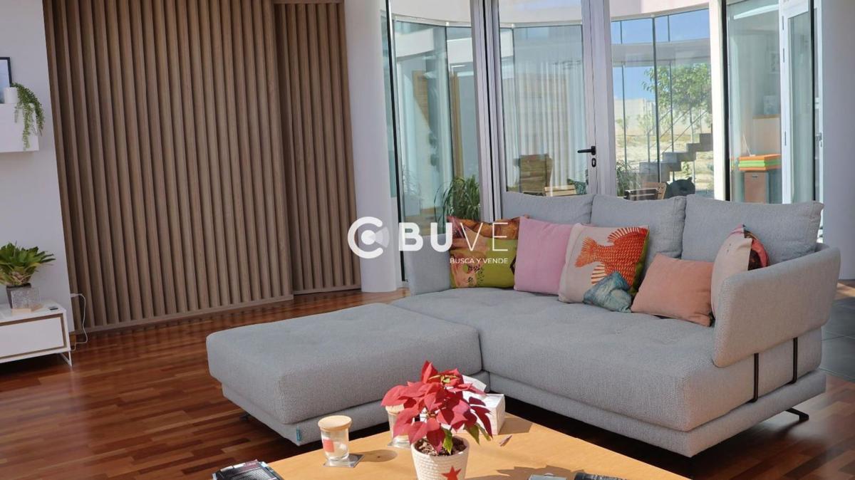Properties for sale and rent in Spain photo 5