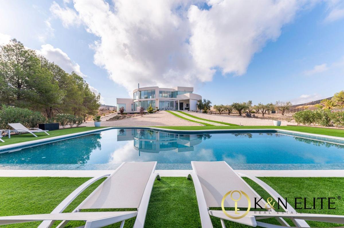 Properties for sale and rent in Spain photo 3