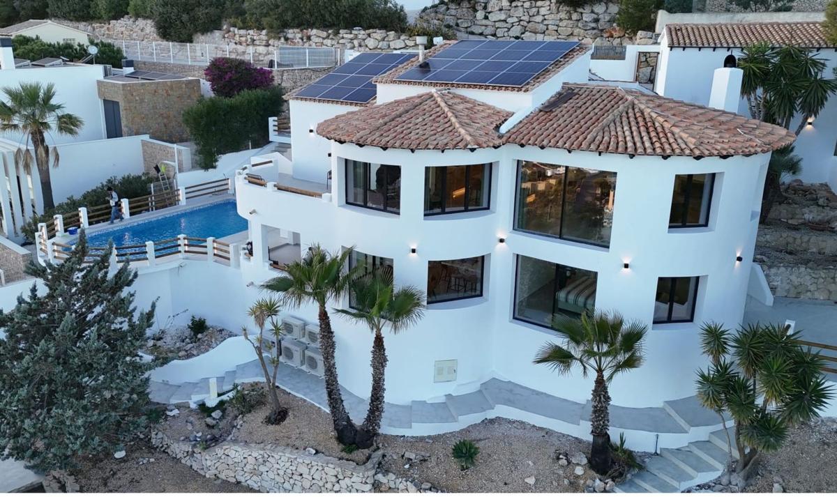 Properties for sale and rent in Spain photo 2