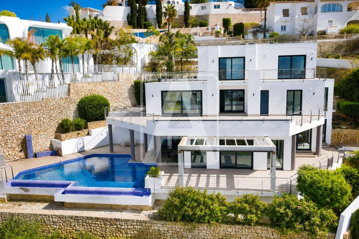 Properties for sale and rent in Spain photo 1
