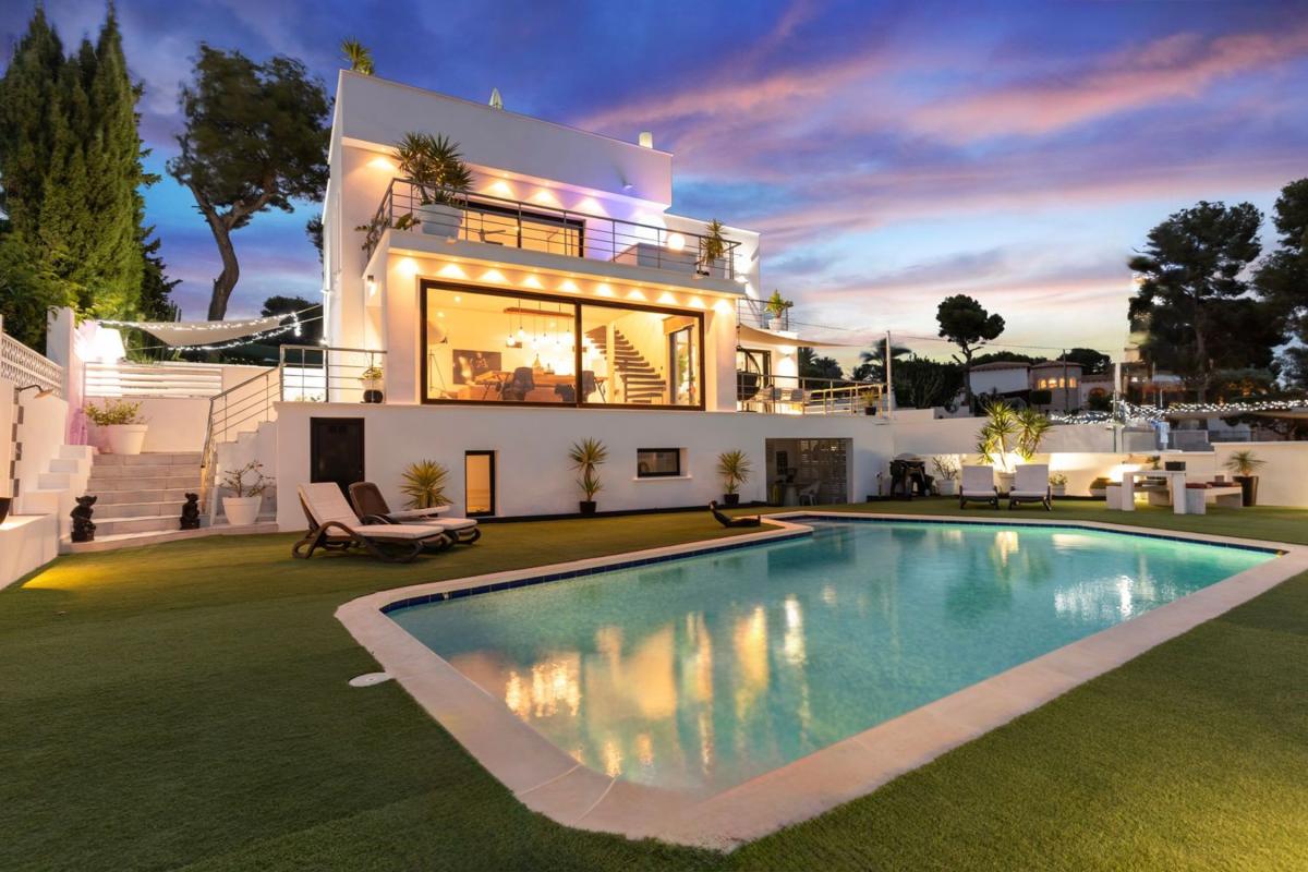 Properties for sale and rent in Spain photo 2