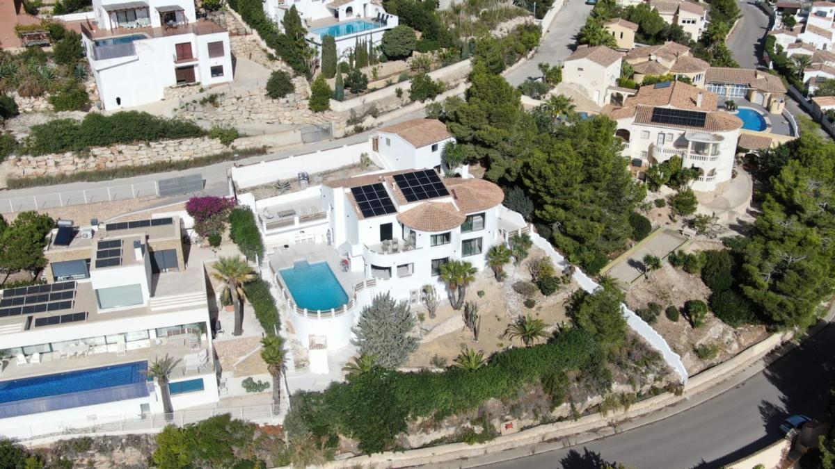 Properties for sale and rent in Spain photo 4