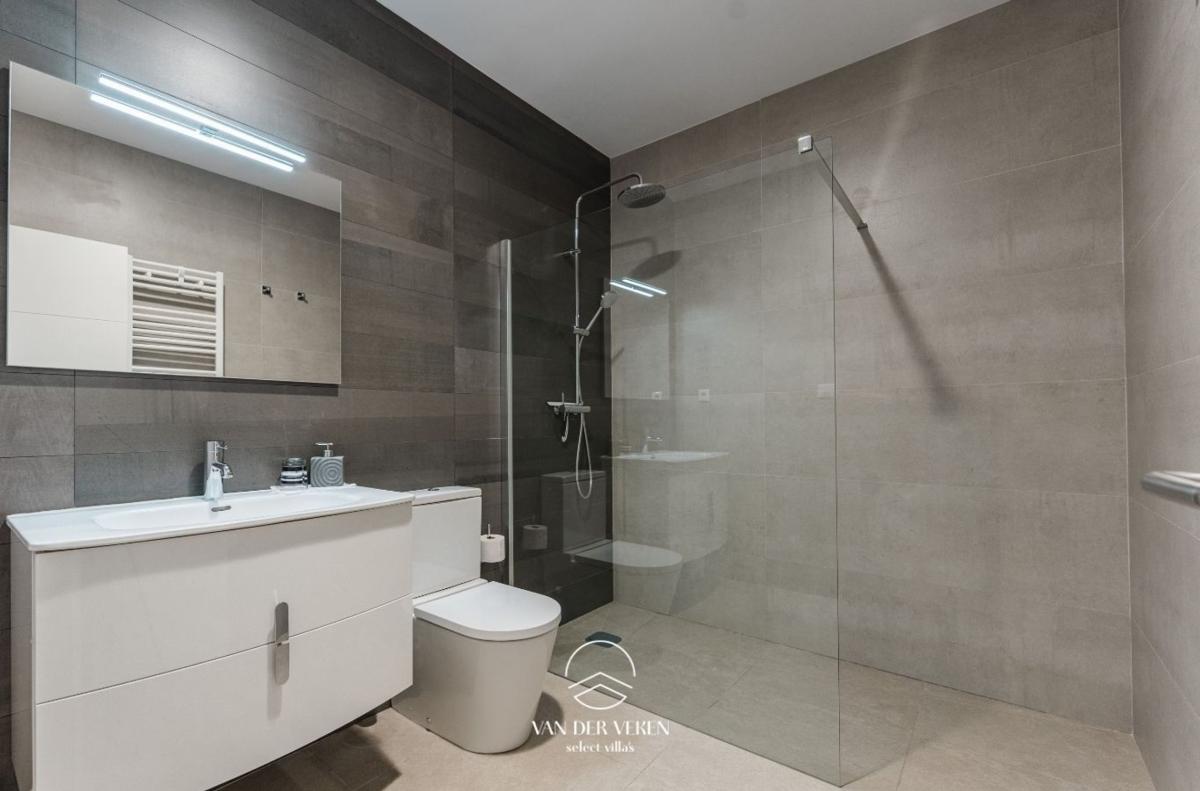 Properties for sale and rent in Spain photo 4