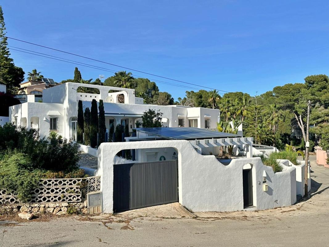 Properties for sale and rent in Spain photo 4