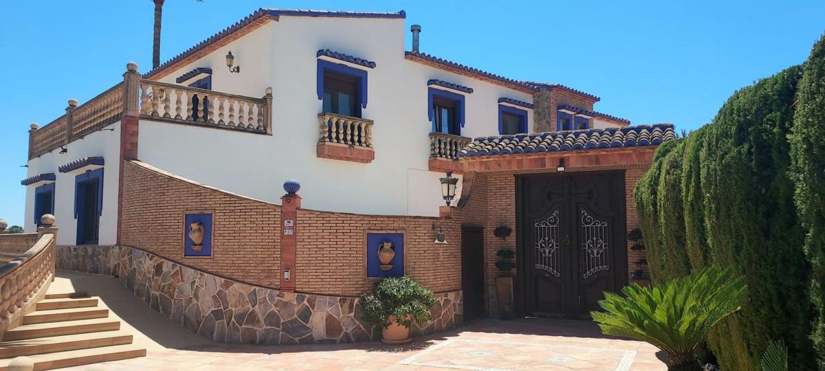Propiedades en venta y alquiler en España photo 3
