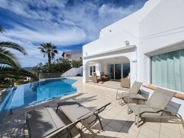 Chalet wolnostojący na sprzedaż w  Casa o chalet en Paichi, Moraira, Moraira photo 2