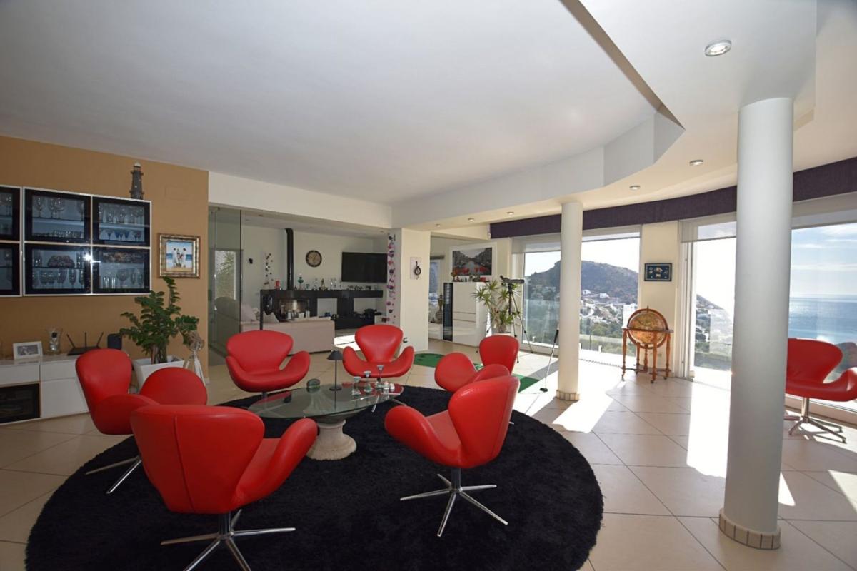 Properties for sale and rent in Spain photo 4