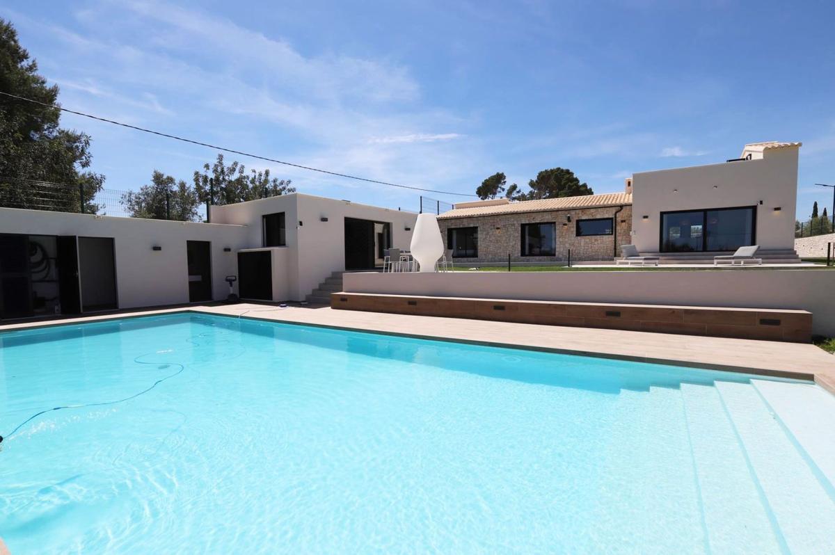 Properties for sale and rent in Spain photo 3