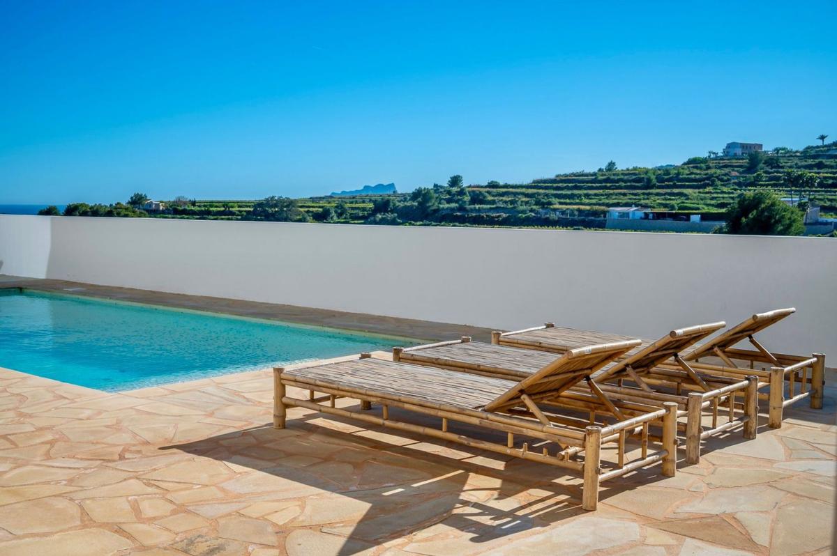 Properties for sale and rent in Spain photo 4