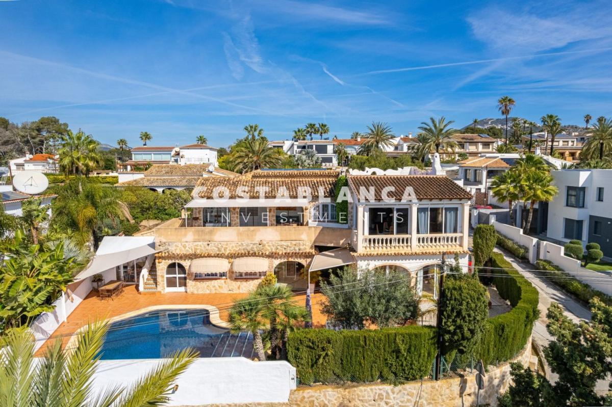 Sprzedaż niezależnego domku jednorodzinnego w Casa o chalet en Calle Océano Ártico, El Portet-Pla del Mar, Moraira, Moraira photo 1