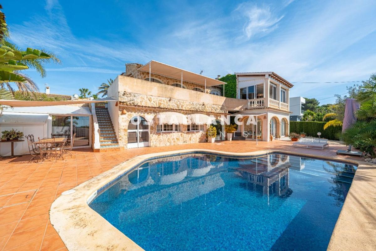 Sprzedaż niezależnego domku jednorodzinnego w Casa o chalet en Calle Océano Ártico, El Portet-Pla del Mar, Moraira, Moraira photo 2