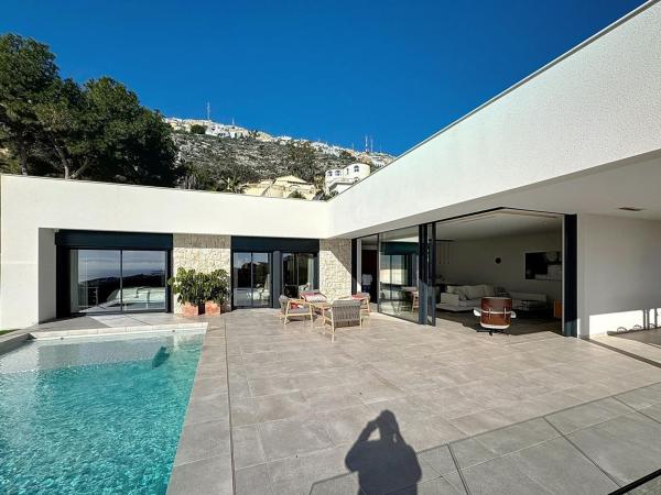 Independent chalet for sale in Casa o chalet en Calle Camelias, 54 C, Cumbre del Sol, Benitachell, Benitachell
 photo 4
