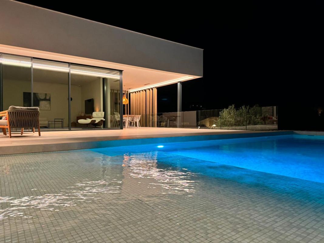Properties for sale and rent in Spain photo 3
