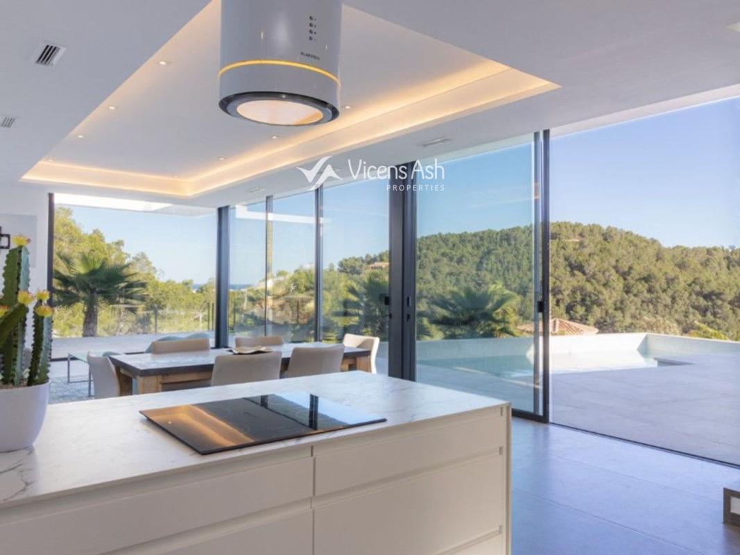 Sprzedaż niezależnego domku jednorodzinnego w  Casa o chalet en Calle del Riu Esera, Sol de Este - Puerta Fenicia, Jávea/Xàbia, Jávea/Xàbia photo 2