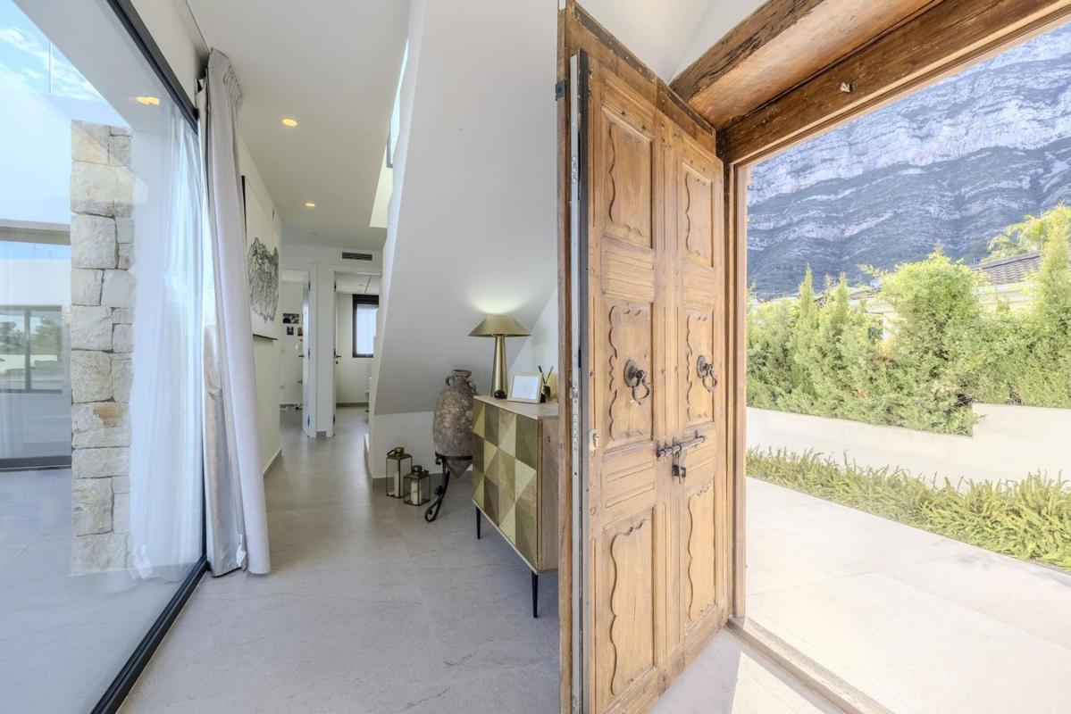 Properties for sale and rent in Spain photo 5
